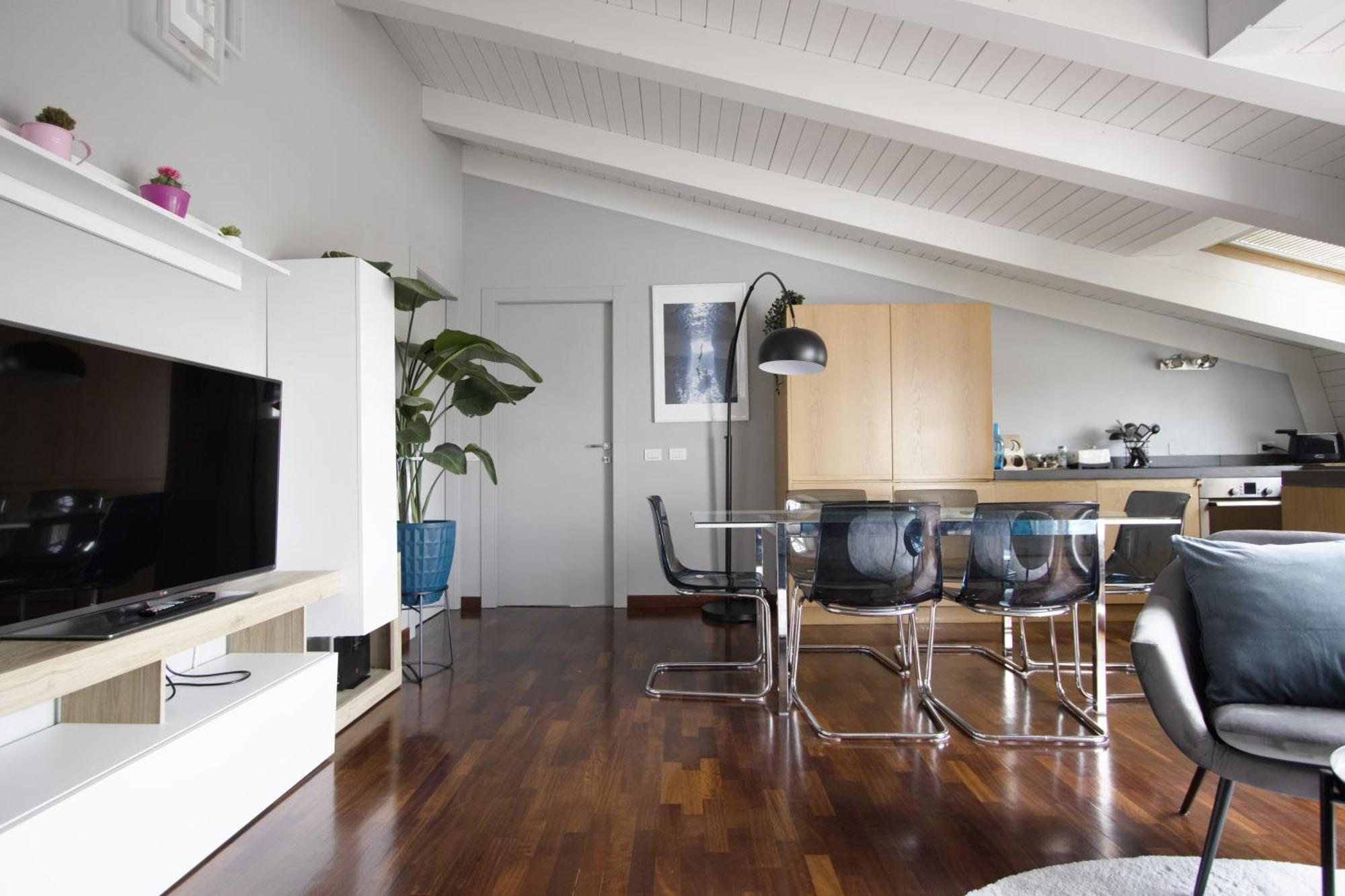 Ferienwohnung Penthouse With Patio & 2 Baths, 10 Min To Duomo Mailand Exterior foto